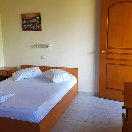 Lotos Apartman *
