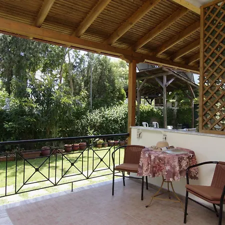 Apartman Lotos *