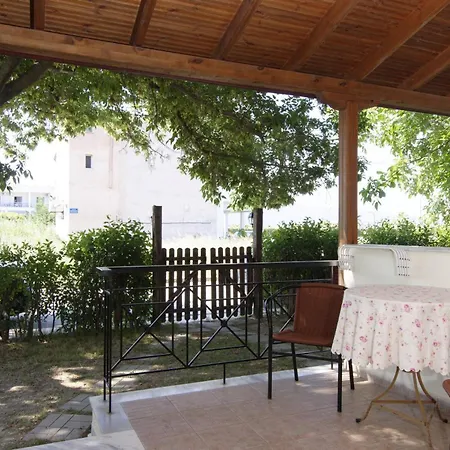 Lotos Apartman Sztavrósz